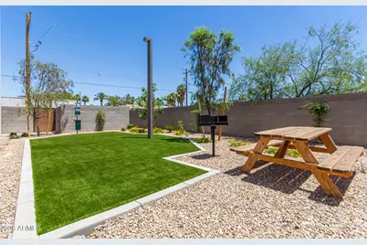 1642 E Monte Vista Road #Unit 2, Phoenix, AZ 85006 - Photo 27