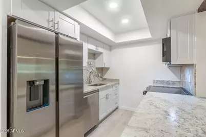 7557 N Dreamy Draw Drive #Unit 150, Phoenix, AZ 85020 - Photo 3