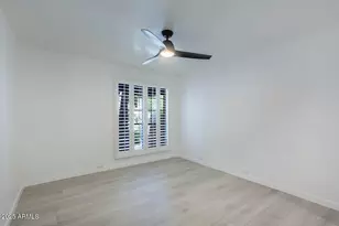 7557 N Dreamy Draw Dr, Phoenix, AZ 85020 - Photo 11