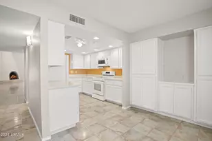 7233 N VÃ­a De La Siesta --, Scottsdale, AZ 85258 - Photo 9
