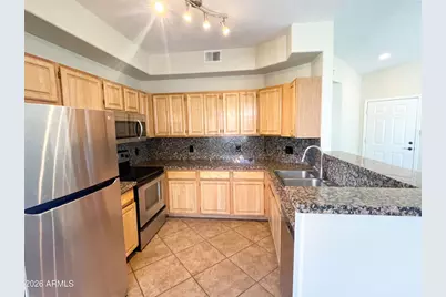 2929 W Yorkshire Drive #Unit 1019, Phoenix, AZ 85027 - Photo 9