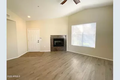 2929 W Yorkshire Drive #Unit 1019, Phoenix, AZ 85027 - Photo 5