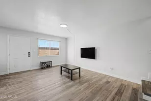 4244 S 46th Pl, Phoenix, AZ 85040 - Photo 1