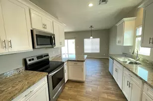 11176 W Cambria Circle, Arizona City, AZ 85123 - Photo 3