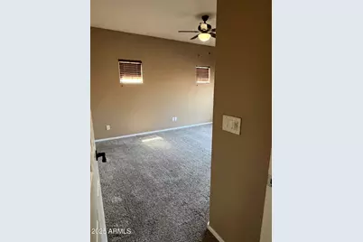 526 E Bartlett Way, Chandler, AZ 85249 - Photo 5