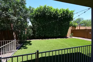 3136 E Tina Dr, Phoenix, AZ 85050 - Photo 7