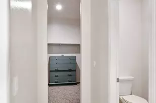18570 W Desert Holw Dr, Wittmann, AZ 85361 - Photo 13