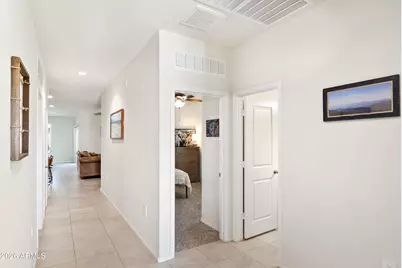 18570 W Desert Hollow Drive, Wittmann, AZ 85361 - Photo 17