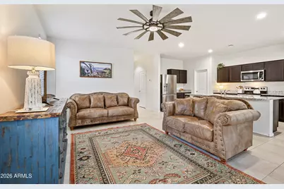18570 W Desert Hollow Drive, Wittmann, AZ 85361 - Photo 5