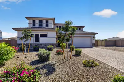 8804 W Vermont Avenue, Glendale, AZ 85305 - Photo 1