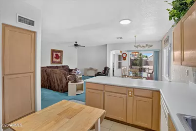 10328 W Burnett Road, Peoria, AZ 85382 - Photo 15