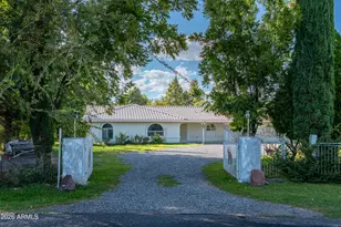 10885 E Pear Tree Dr, Cornville, AZ 86325 - Photo 1
