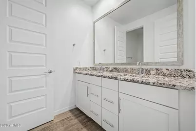 7028 S 12th Place, Phoenix, AZ 85042 - Photo 37