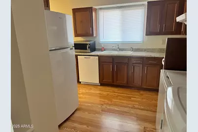 6604 S Lakeshore Drive #Unit D, Tempe, AZ 85283 - Photo 5