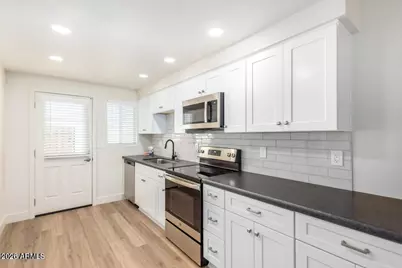 6043 W Laurie Lane #Apt 4, Glendale, AZ 85302 - Photo 15