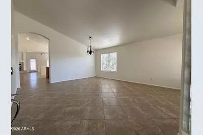 9587 W Seldon Lane, Peoria, AZ 85345 - Photo 3