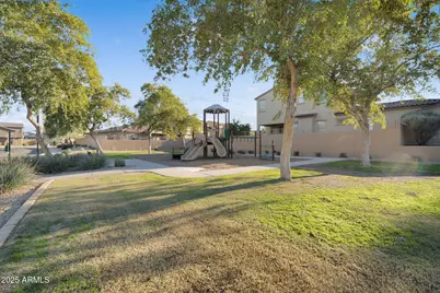 18438 W Lavender Lane, Goodyear, AZ 85338 - Photo 43