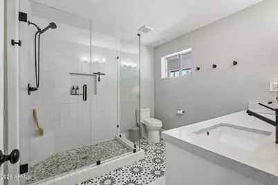 3927 E Desert Cove Avenue, Phoenix, AZ 85028 - Photo 11