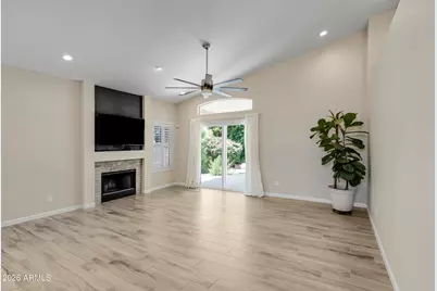 4330 N 32nd Place, Phoenix, AZ 85018 - Photo 11