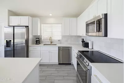2842 E Rockwood Drive, Phoenix, AZ 85050 - Photo 17