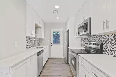 35 W Medlock Drive #9A, Phoenix, AZ 85013 - Photo 5