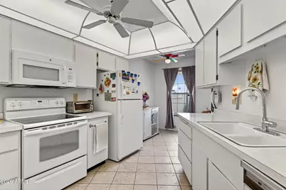 17028 N 107th Avenue, Sun City, AZ 85373 - Photo 5