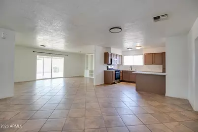 6425 W Rose Lane, Glendale, AZ 85301 - Photo 7