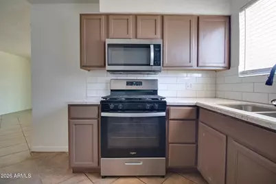 6425 W Rose Lane, Glendale, AZ 85301 - Photo 5