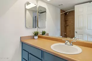 3601 W Tierra Buena Ln, Phoenix, AZ 85053 - Photo 15