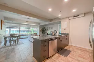 7137 E Rancho Vista Dr, Scottsdale, AZ 85251 - Photo 3