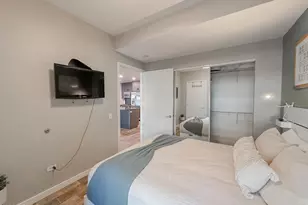 7137 E Rancho Vista Dr, Scottsdale, AZ 85251 - Photo 15