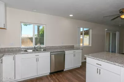 6226 S Hazelton Lane, Tempe, AZ 85283 - Photo 7