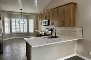 7570 W Jenan Dr, Peoria, AZ 85345 - Photo 11