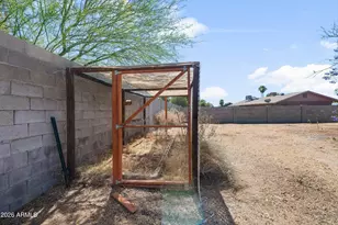 639 N 93rd St, Mesa, AZ 85207 - Photo 17