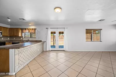 7940 W Florence Avenue, Phoenix, AZ 85043 - Photo 7