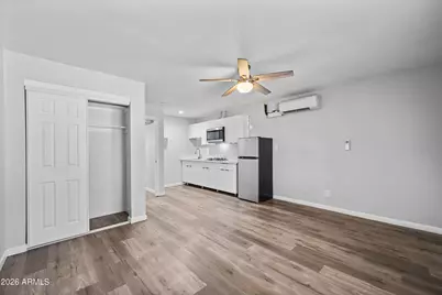 3025 N 32nd Street #32, Phoenix, AZ 85018 - Photo 3