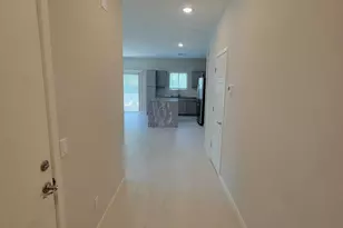 8234 N 22nd Dr, Phoenix, AZ 85021 - Photo 5