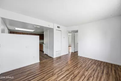 436 W Clark Street #Apt 202, Mesa, AZ 85201 - Photo 3
