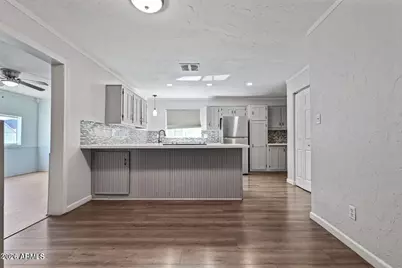 6133 W Tierra Buena Lane, Glendale, AZ 85306 - Photo 5