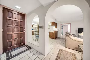 10410 N Cave Creek Rd, Phoenix, AZ 85020 - Photo 9