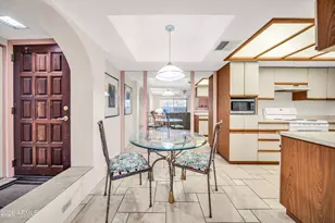 10410 N Cave Creek Rd, Phoenix, AZ 85020 - Photo 11