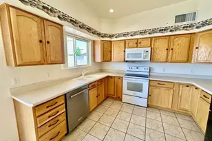 384 S Taylors Trail, Sierra Vista, AZ 85635 - Photo 19