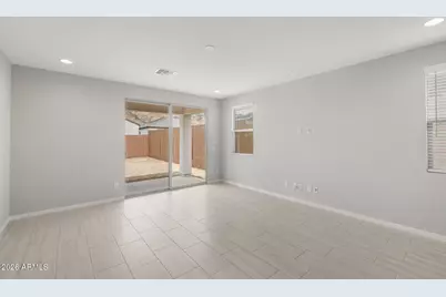 2440 W Silver Fox Way, Phoenix, AZ 85045 - Photo 9