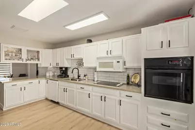 2940 E Union Hills Drive, Phoenix, AZ 85050 - Photo 7