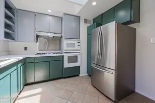 9854 N 1st St, Phoenix, AZ 85020 - Photo 5