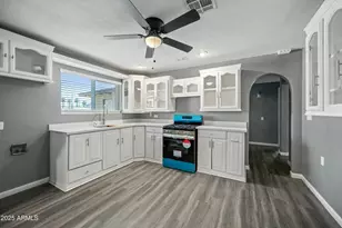 2601 N 51st St, Phoenix, AZ 85008 - Photo 11