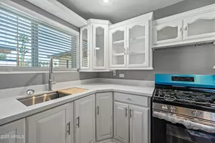 2601 N 51st St, Phoenix, AZ 85008 - Photo 13