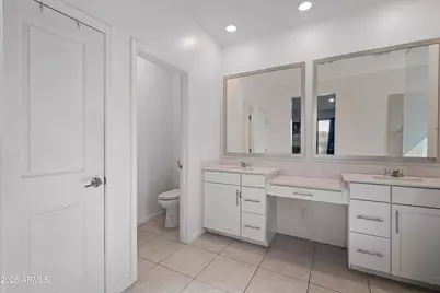 9209 W Wilow Bend Lane, Phoenix, AZ 85037 - Photo 19