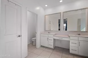 9209 W Wilow Bend Ln, Phoenix, AZ 85037 - Photo 19