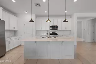 9209 W Wilow Bend Ln, Phoenix, AZ 85037 - Photo 7